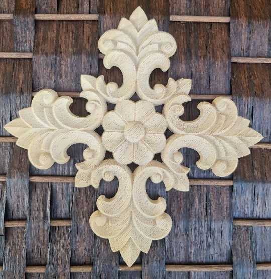 עיטור עץ  פרח מרובע