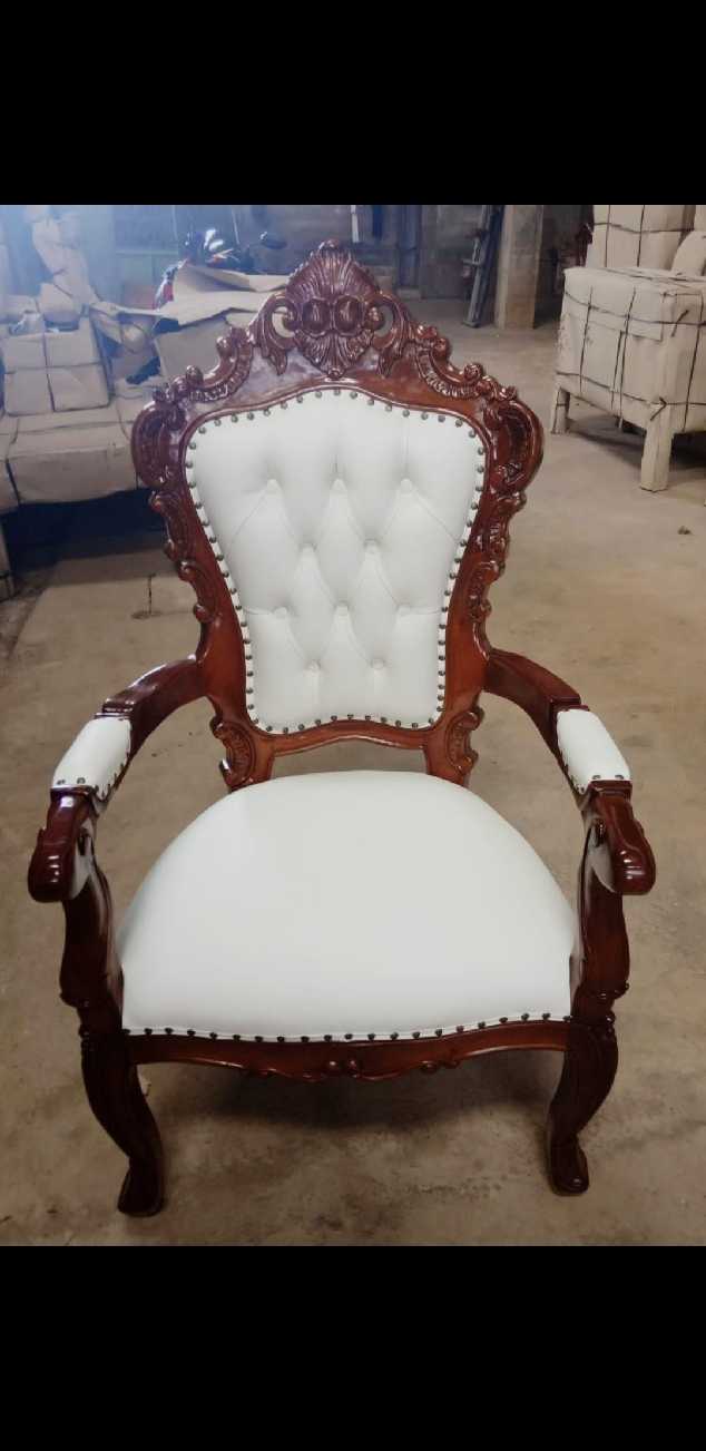 ריהוט עתיק ייחודי